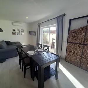 https://lopes-apartment-belch1952.hotelaalgarve.com